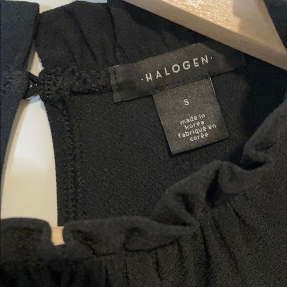 Halogen NWOT Ruffle Neck Top - Picture 6 of 6